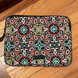 Vera Bradley Tablet Laptop Sleeve in Sierra Print Zip Case Floral Black